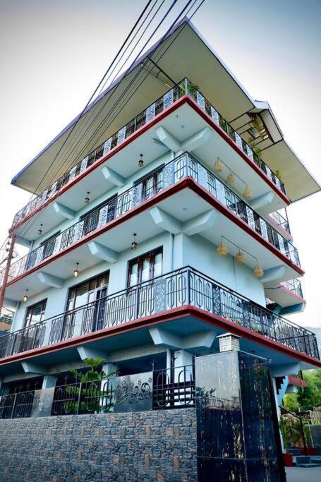 Summit House Dharamshala Villa ภายนอก รูปภาพ